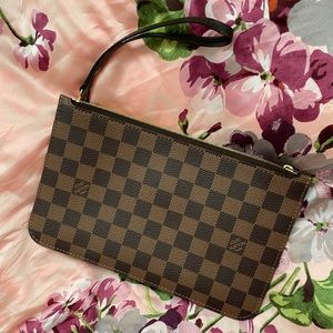 Louis vuitton neverfull pouch NM
